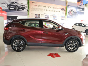 2017款1.5T 自动尊贵型 整体外观