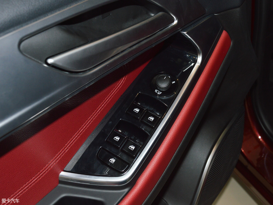 2018��|��DX7 Prime 1.8T DCT���F�� ��V