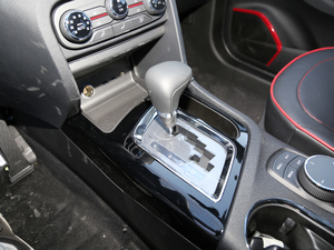 2018款1.5T 自动豪华版 中控区