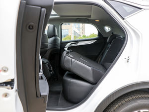 2018款Prime 1.5T 手动尊贵型 国V 后排座椅放倒