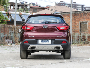 2018款1.5T 自动豪华版 正后	