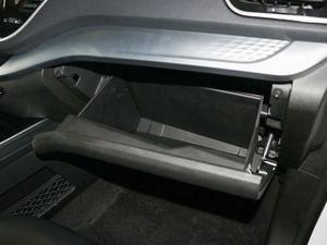 2018款Prime 1.5T 手动豪华型 国V 手套箱