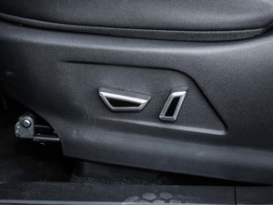 2018款Prime 1.8T DCT尊贵型 国V 主驾驶座椅调节