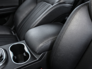 2018款Prime 1.8T DCT尊贵型 国V 中央扶手箱