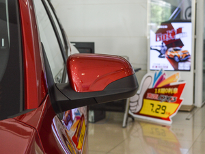 2018款1.5T CVT尊贵型 后视镜