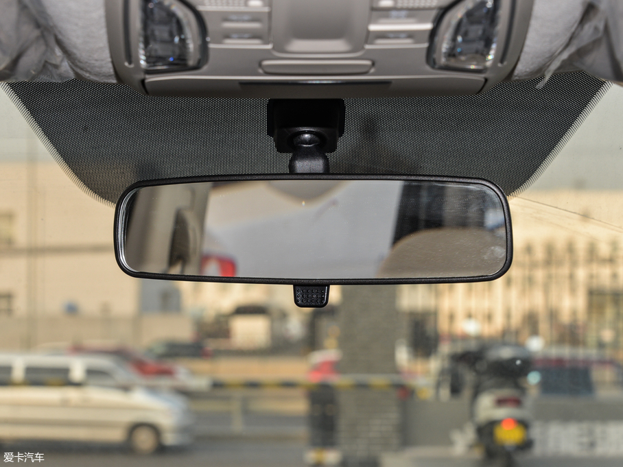 2019M6 270T Ԅ(dng)Ӣ 7 (gu)V