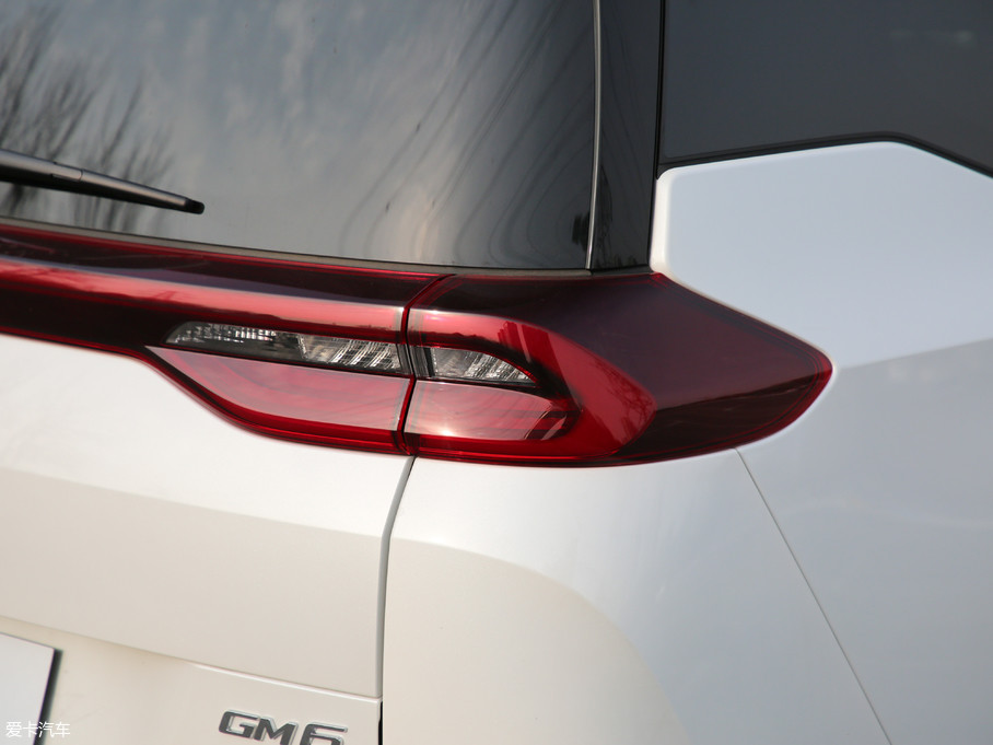 2019款传祺gm6270t 自动尊贵版