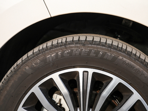 2019270T ԄF 7 V ݆̥Ʒ