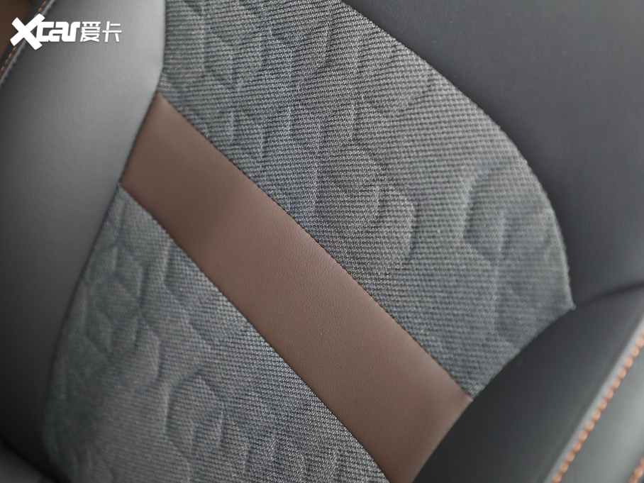 2020GS3 235T  Ԅ(dng)Ӣ