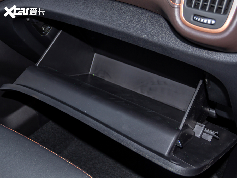 2020GS3 235T  Ԅ(dng)Ӣ