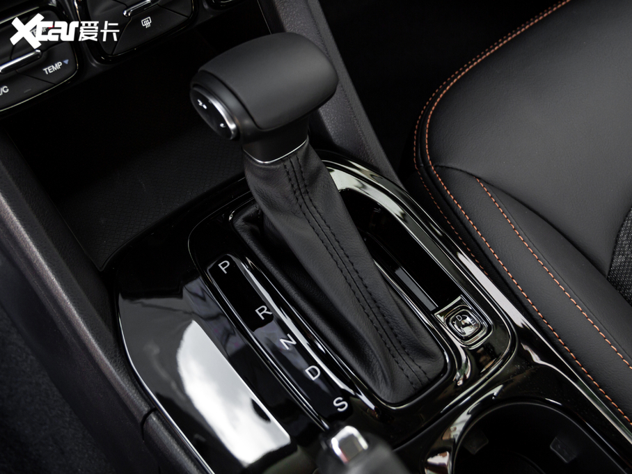 2020GS3 235T  Ԅ(dng)Ӣ