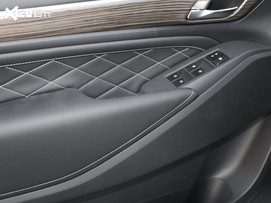 2020M8 I(lng) 390T F