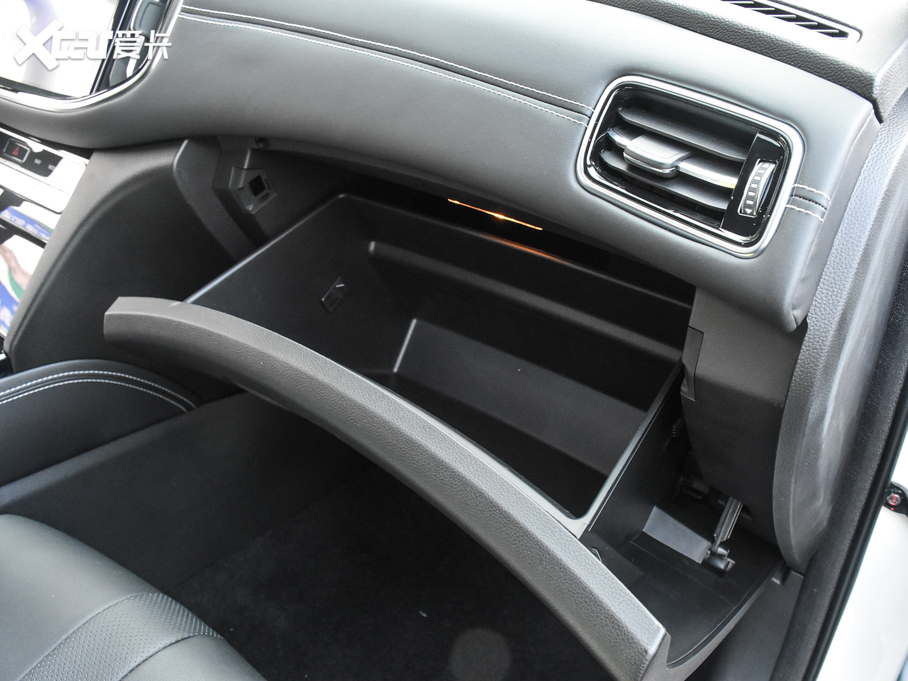 2020GS8 390T ԄӃF 7