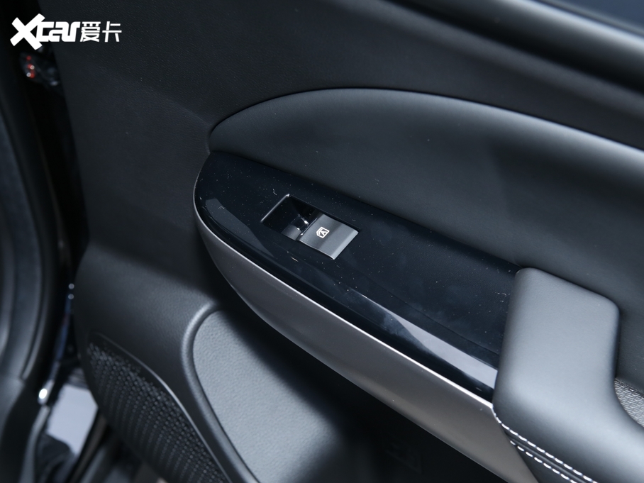 2020GS8 390T (q)A(lin)o(j)