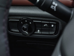 2020S 390T (q)F п؅^(q)