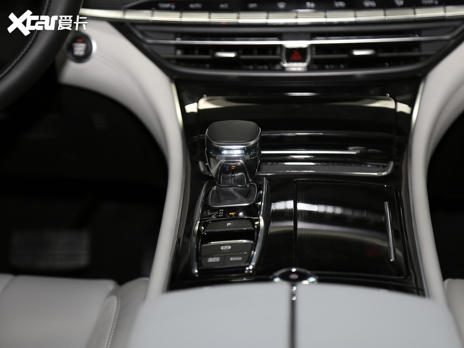 2020�����GA8 390T �����