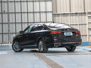 2020款390T 至尊版 左后45度