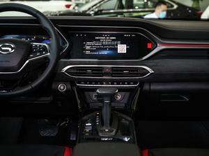 2020款270T 自动智联科技版 中控台