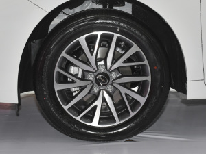 2021GA4 PLUS 235T Ԅ ^