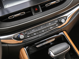 2021GA4 PLUS 235T ԄF п؅^(q)