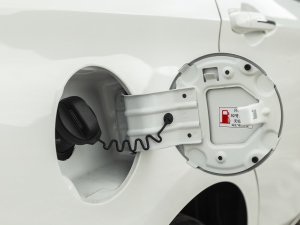 2021GA4 PLUS 235T ԄӺA w