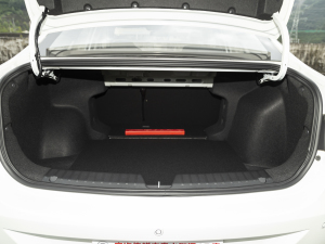 2021GA4 PLUS 235T ԄӺA g