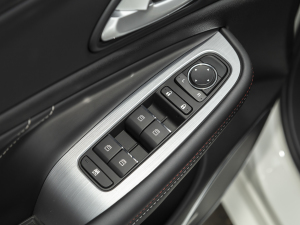 2021GA4 PLUS 235T ԄӺA {܇ƅ^	