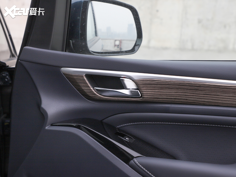 2021�����M8 �I��ϵ�� 390T ���F��