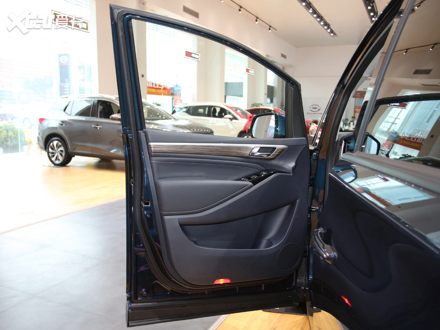 2021�����M8 �I(l��ng)��ϵ�� 390T ������