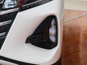 2021款270T 自动智联科技版 前雾灯