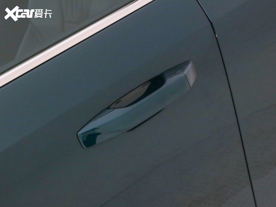 2022GS8 I(lng)ϵ 2.0TGDI (q)A(lin) 