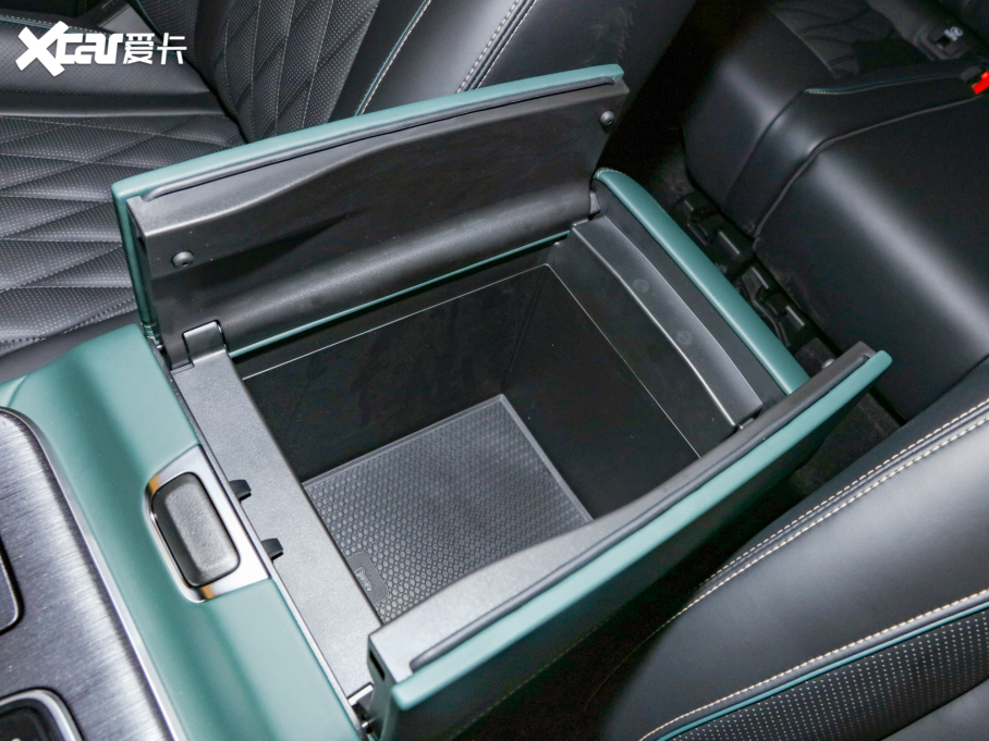 2022GS8 I(lng)ϵ 2.0TGDI (q)A(lin) 