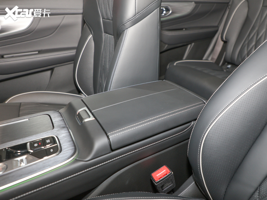 2022GS8 I(lng)ϵ 2.0TGDI (q)A(lin) 