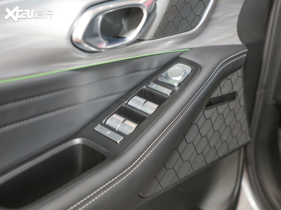 2022GS8 Iϵ 2.0TGDI A 