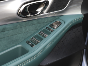 2022pϵ 2.0TM F  {܇ƅ^	