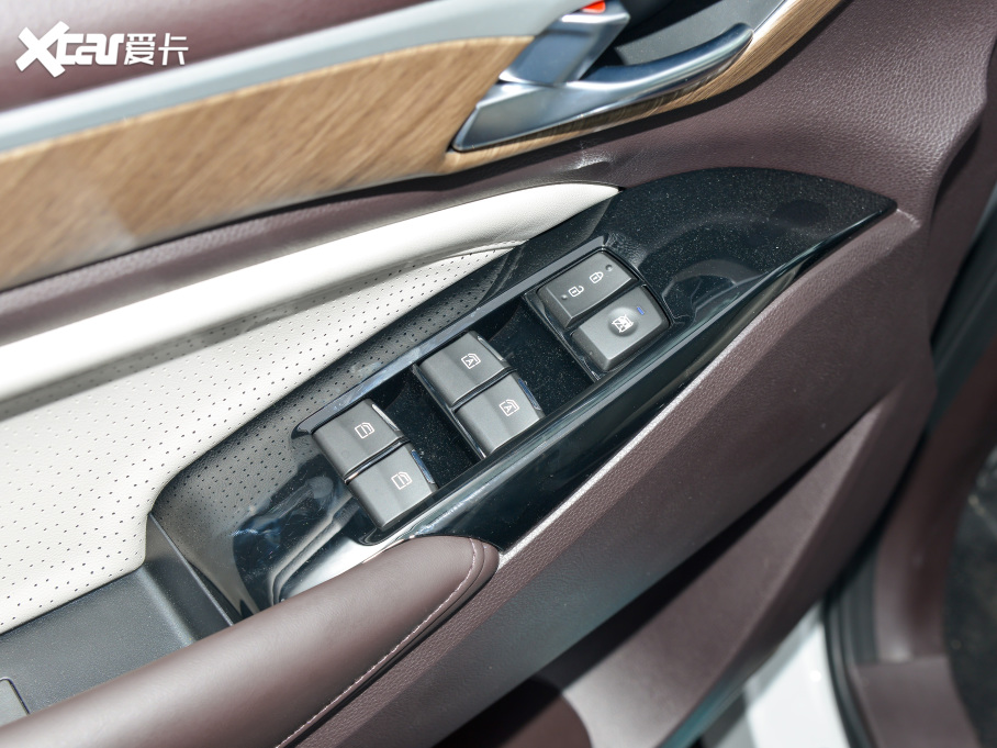 2023M8 I(lng)ϵ 390T 