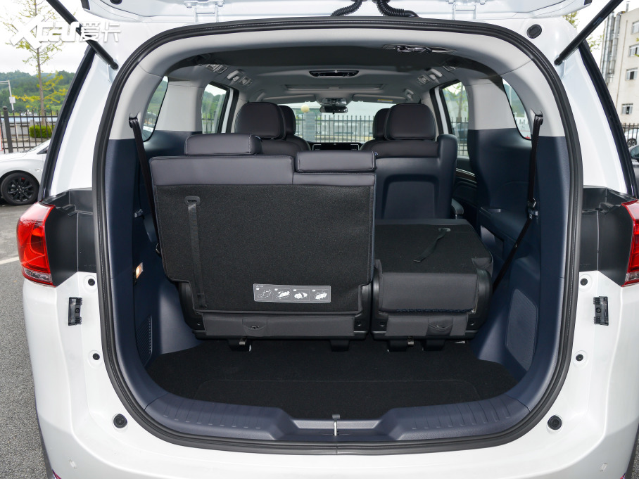 2023M8 I(lng)ϵ 390T A