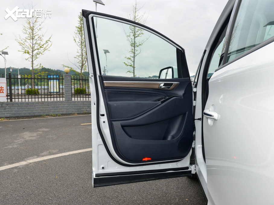 2023M8 I(lng)ϵ 390T A