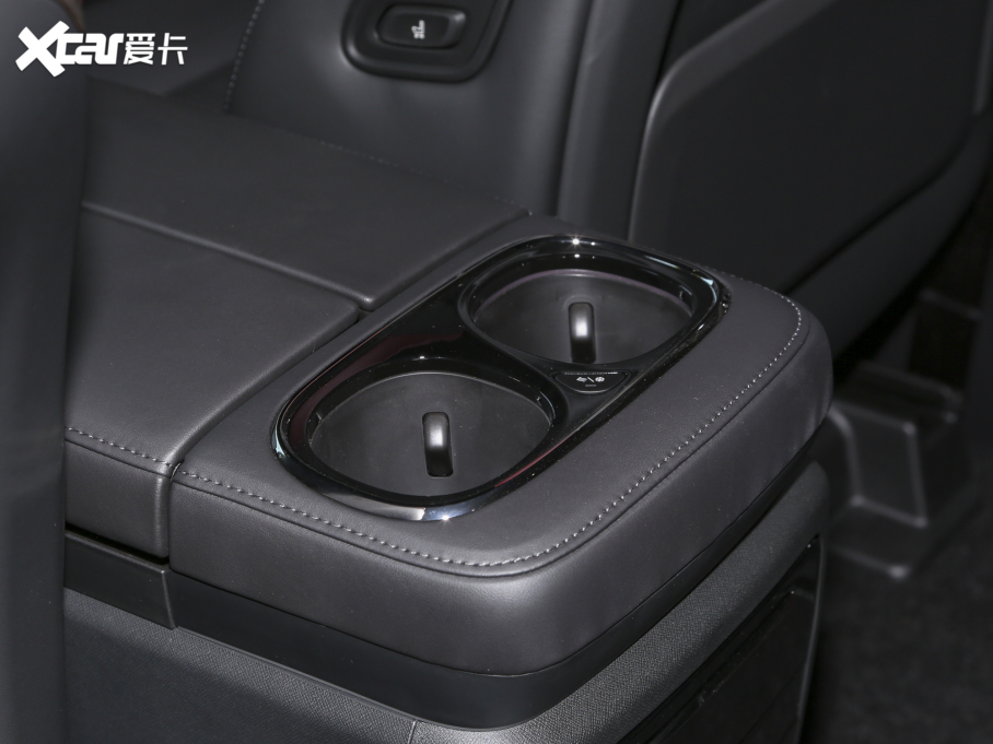 2023�����M8 �ڎ�ϵ�� 400T �Ԅ������