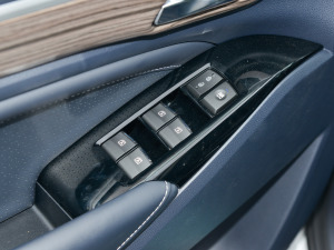 2023Iϵ 390T F п؅^