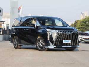 2023款宗师系列 400T 自动旗舰版 右前45度