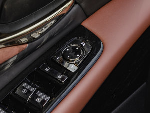 2023ڎϵ p  п؅^(q)