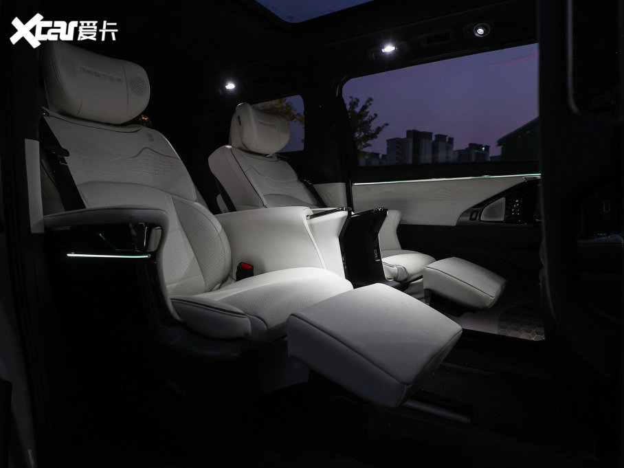 2023M8 ڎϵ 400T ԄŞ