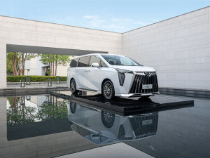 2023ڎϵ 400T ԄŞ w^