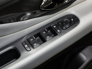 2023270T ӰJ15 п؅^