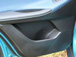 2023款影速 270T 劲智版 后门储物空间