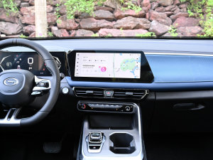 2023款影速 270T 劲智版 中控台