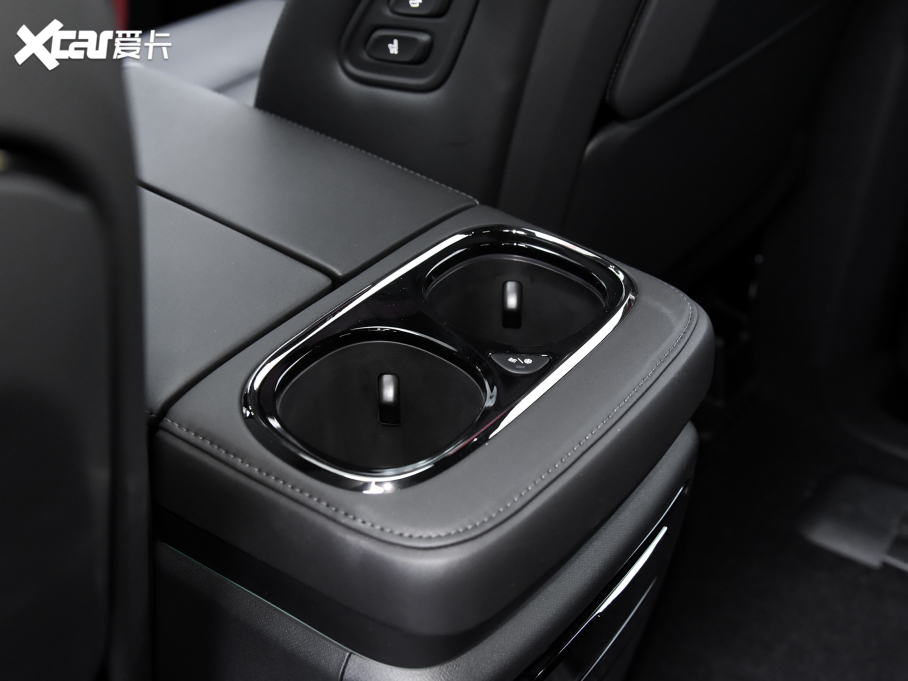 2024�����M8 �ڎ�ϵ�� 400T ���h��