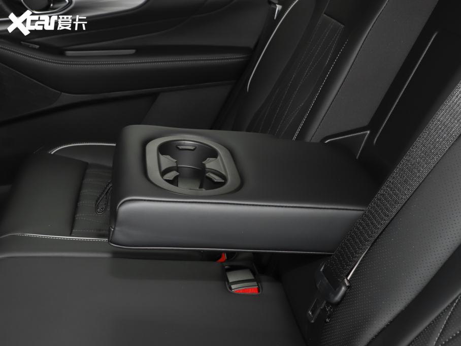 2025GS8 Iϵ 2.0TGDI A 5