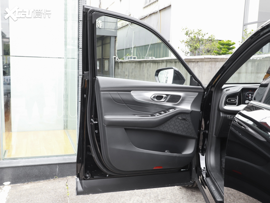 2025GS8 I(lng)ϵ 2.0TGDI (q)A 5